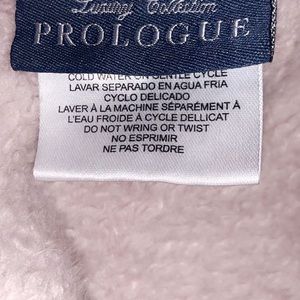 prologue blanket luxury